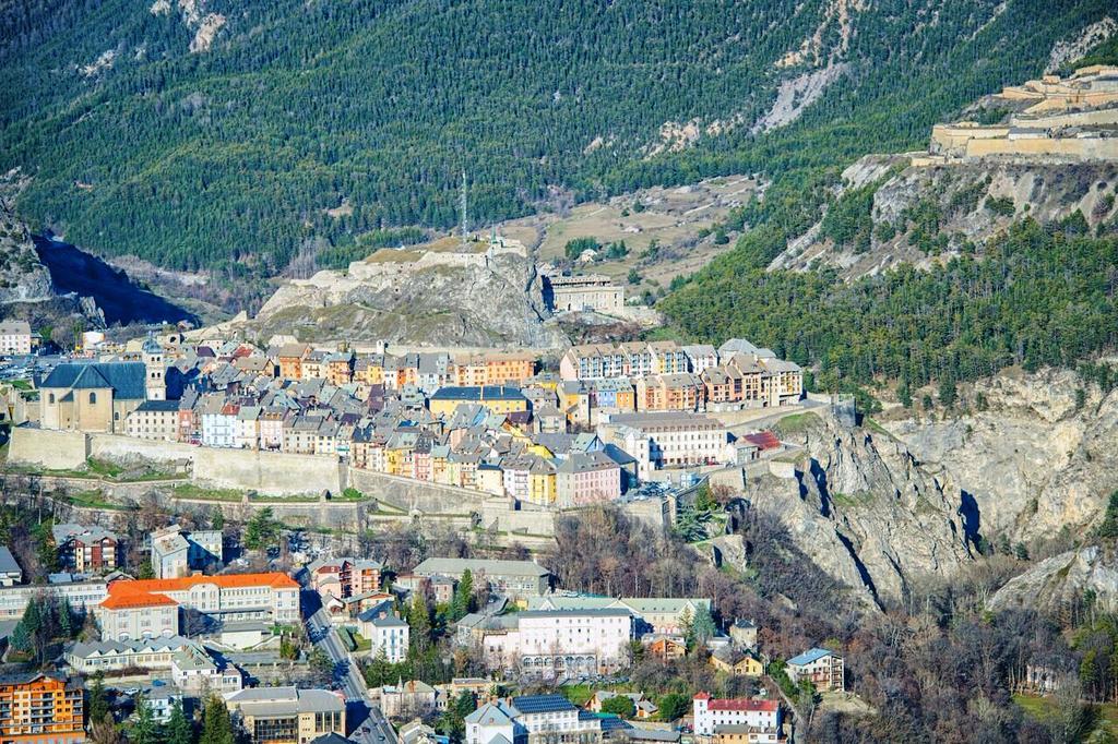 Maison A Tour Briancon Exterior photo